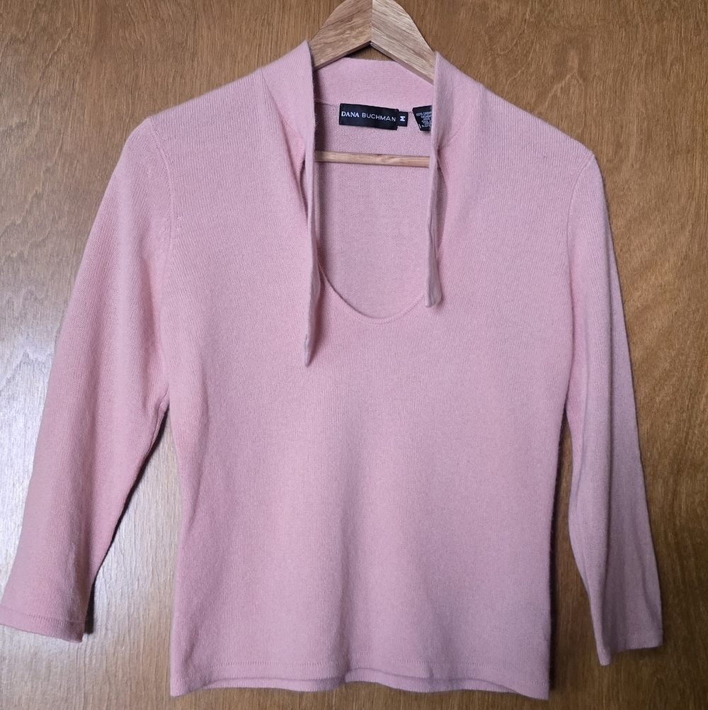 Cashmere  Dana Buchman Keyhole Neck Sweater Soft Pink Size Medium M Pinup